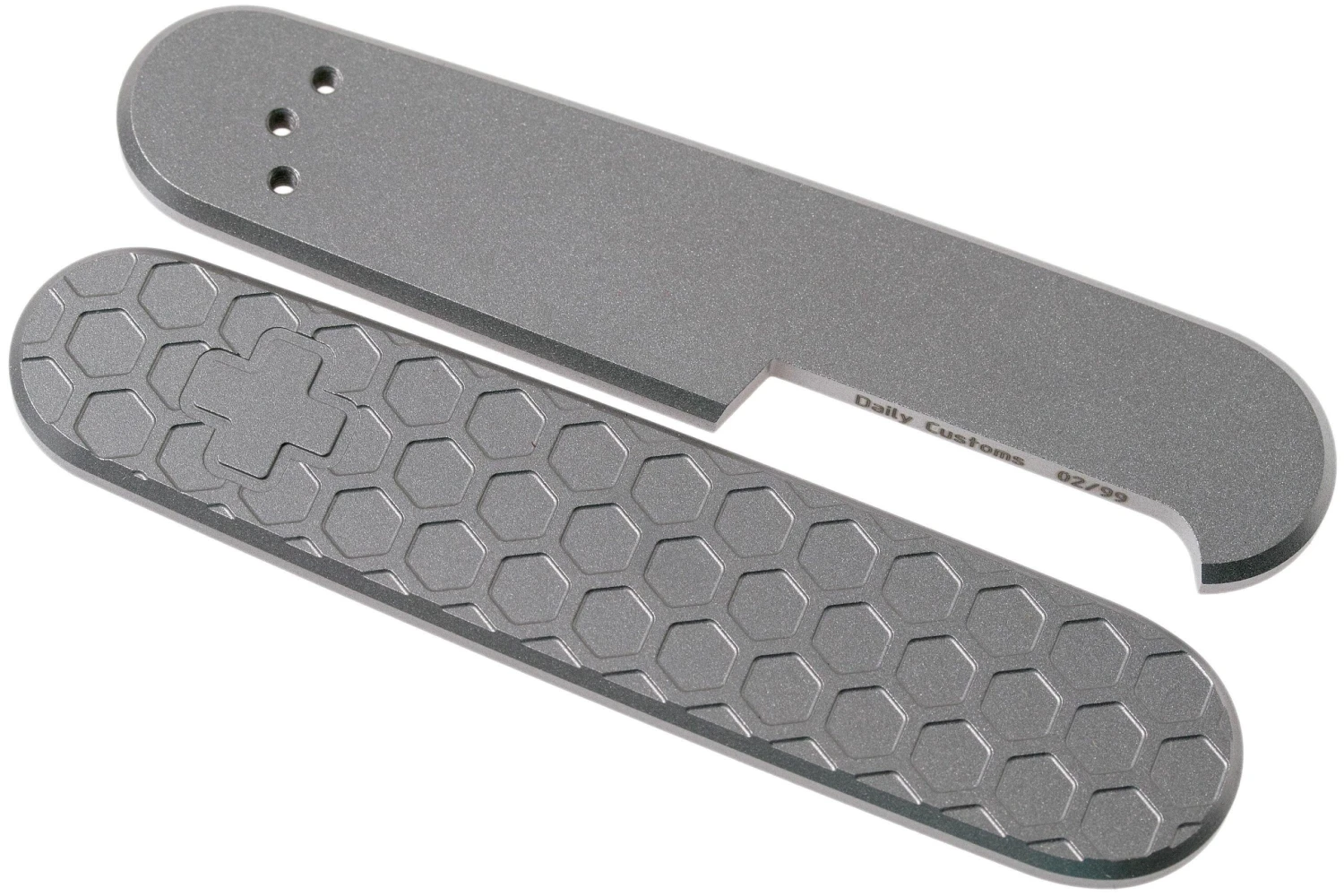 Daily Customs 91.2 Honeycomb 2D Pattern, Titanium P10011756 Cachas Victorinox 3 Daily Customs 91.2 Honeycomb 2D Pattern, Titanium P10011756 Cachas Victorinox