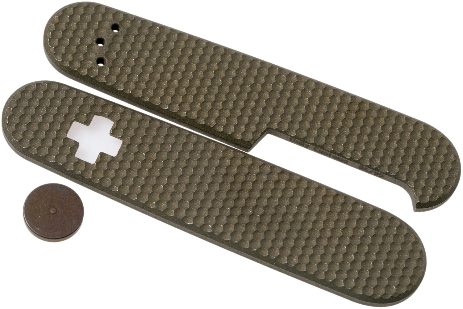 Daily Customs 91.3 Golfball BS Pattern, Rusty Titanium P10012443 Cachas Victorinox 3 Daily Customs 91.3 Golfball BS Pattern, Rusty Titanium P10012443 Cachas Victorinox